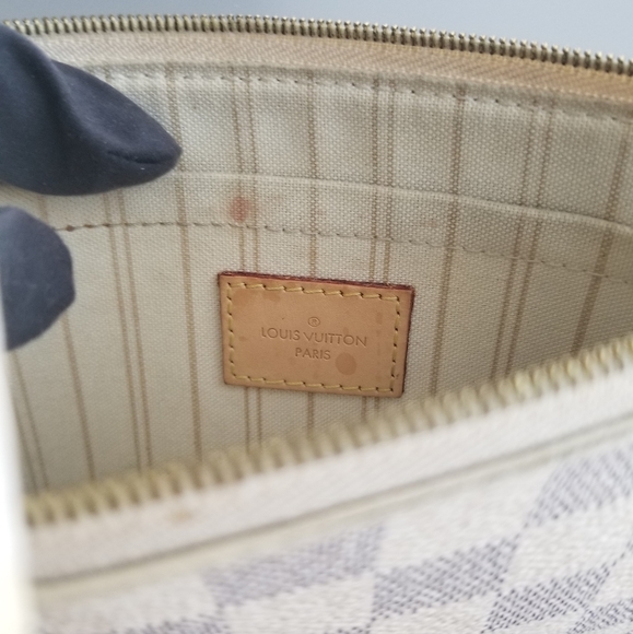 LOUIS VUITTON Neverfull Pouch GM Damier Print - Picture 11 of 16